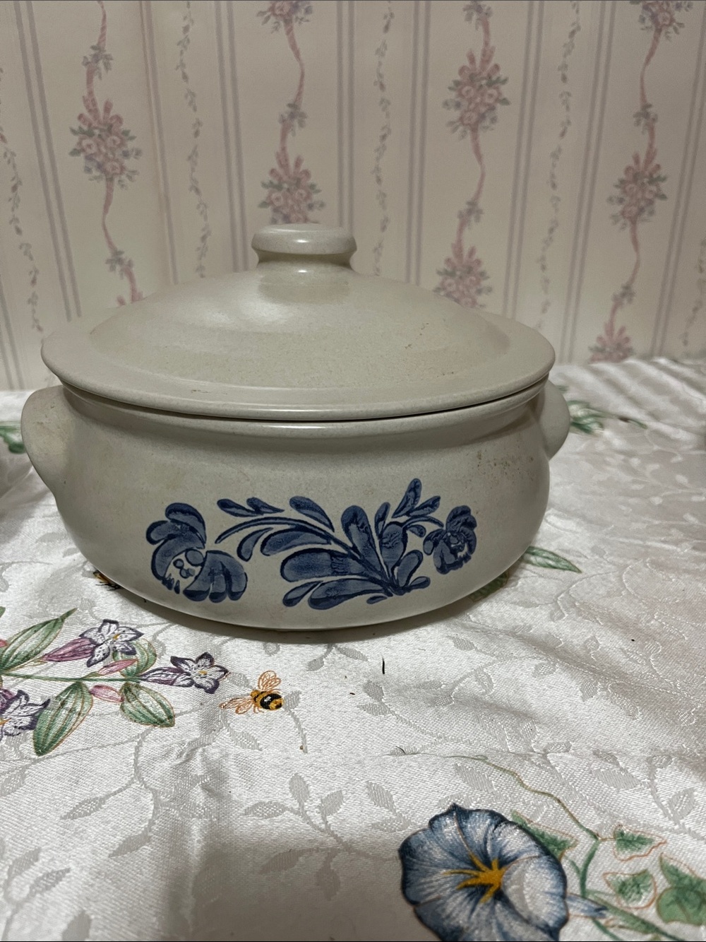 Blue Floral Stoneware Casserole Dish with Lid pfaltzgraff Yorktown
